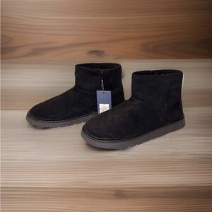 Universal Thread May Boots Womens Size 11 Black Suede Ankle Bootie.